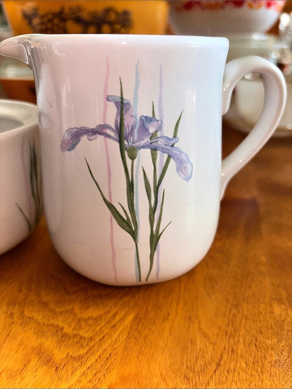 Vintage Corelle Coordinates "Shadow Iris" Creamer and Sugar Bowl with Lid Set